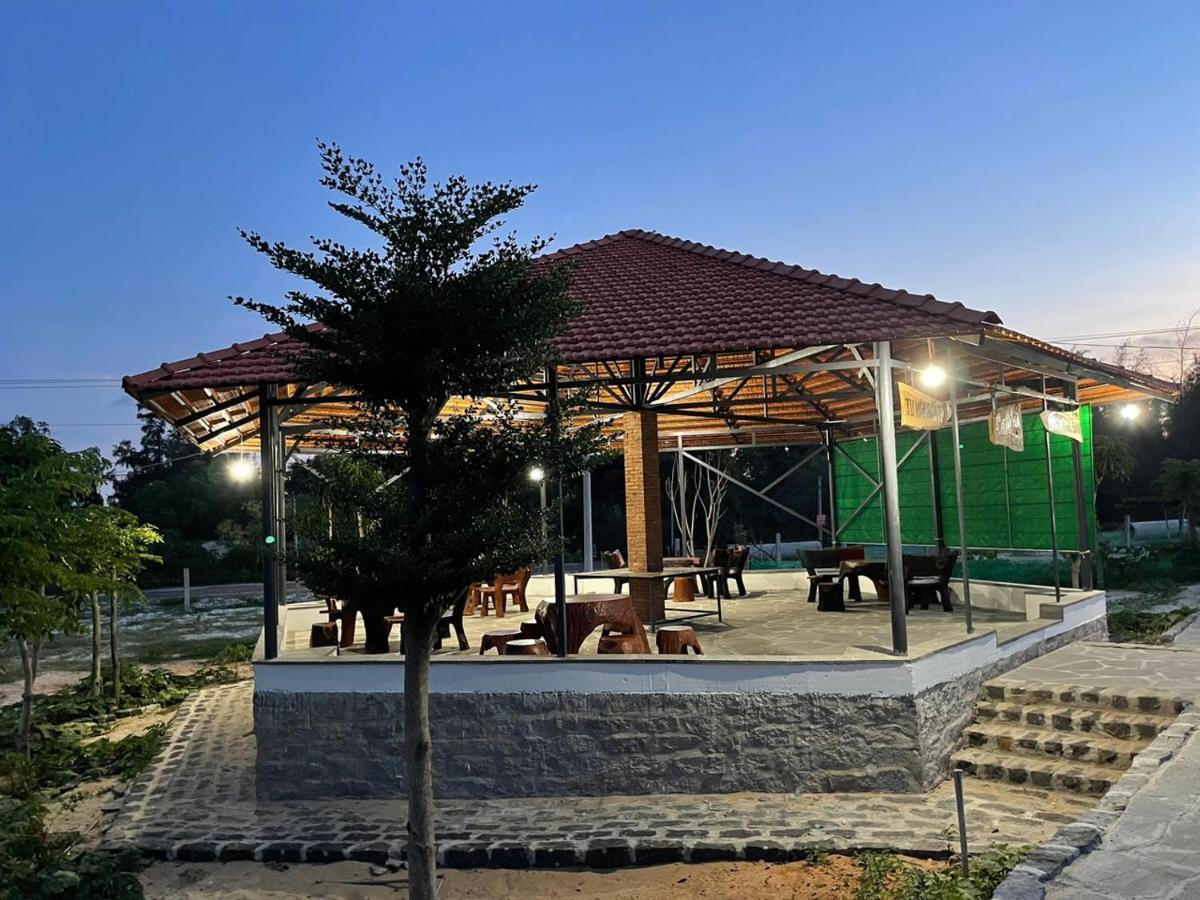 Duc Luu Quang Hotel Binh Thuan Tuy Phong Zewnętrze zdjęcie